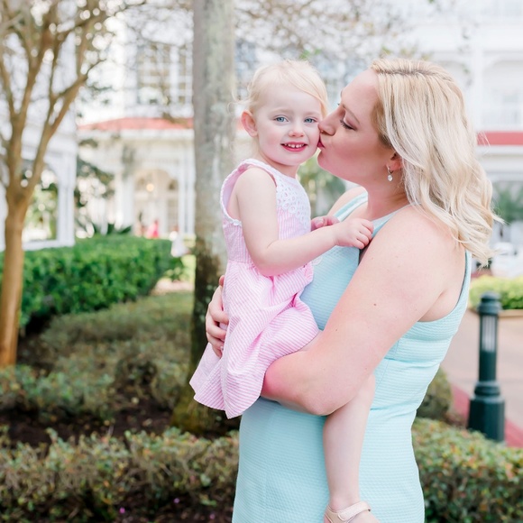 Meet your Posher, Josie - Picture 2 of 2